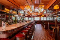 The Lafayette Hotel, Swim Club & Bungalows - bar
