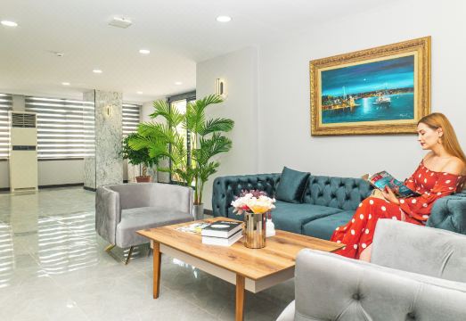 알투니자데 위치