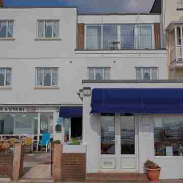 De l'Etang Hotel Exterior