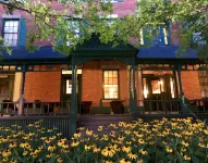 Rogues' Harbor Inn Hotels in Lansing