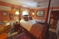 Phineas Swann Inn & Spa Hotels in Jay