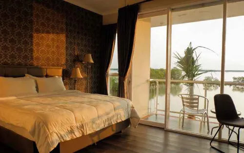 Q Hotel Mayangan Hotels in Pamanukan