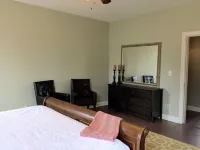 12 South Abode near Belmont University, Shopping and great food Các khách sạn gần University of Tennesse Agriculture Extension