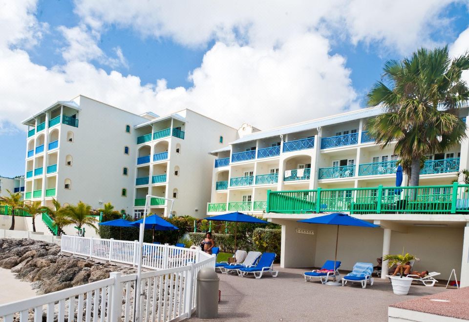 로스트레버 호텔 썸네일