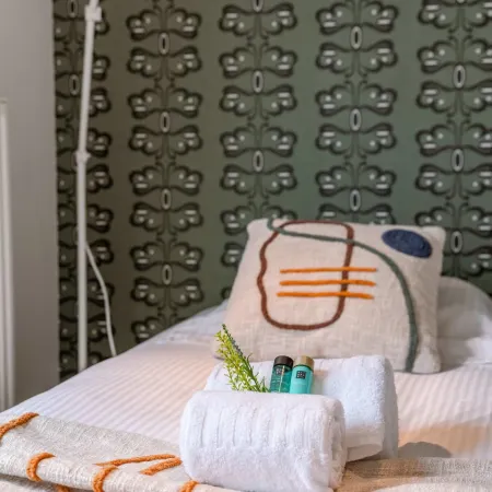 Huswell - Charming Apartment Near the Beach with Balcony