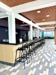 Kompose Boutique Resort at Theme Parks - bar