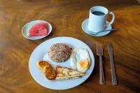 Hotel Tamarindo Inn - 1 mi to Tamarindo Beach - Bữa sáng