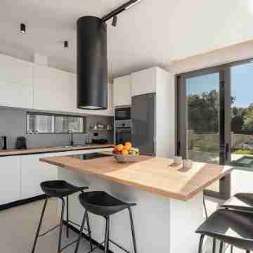 Villa Levante with Sea View Rooms