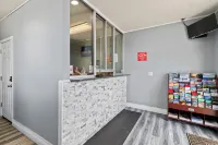 Plaza Inn Hotels in Peabody