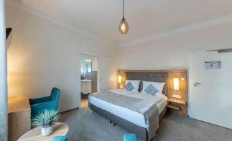 Haven - Hotel Dona