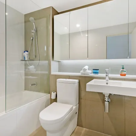 Kozyguru | Mascot | 2Bed 2Bath-Free Double-Parking