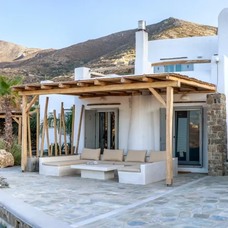 Luxury Villa Delphinus - Allparos Villas