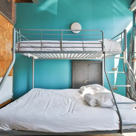 Studio 95 - Shared & Private Rooms