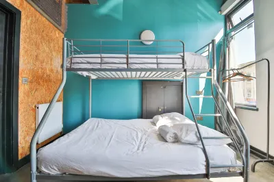 Studio 95 - Shared & Private Rooms Hotel a Swansea