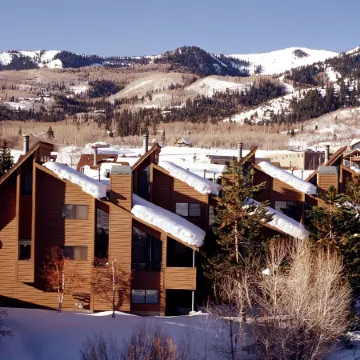 Red Pine Condominiums by All Seasons Resort Lodging