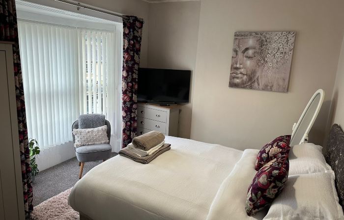 2 Bed Flat - Sleeps 4 Antrim Town Centre