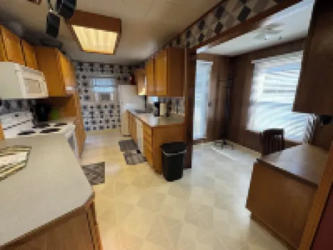 Sixty minutes to Glacier Park! Family friendly house.