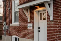 River's Dawn - Modernized Historic Home - River Views - King Bed - Fast Wifi