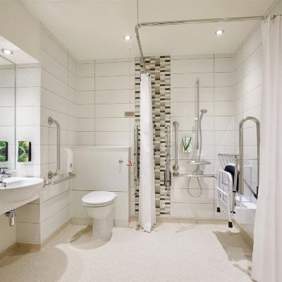 Standard Double Room with Roll-in Shower Fleet Promo Code