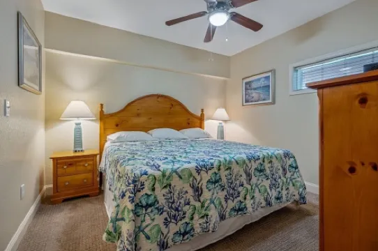 Oceanfront paradise! Family-friendly condo with perfect unobstructed beach views