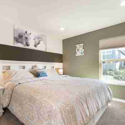 Oceanic Mirage - Newly Remodeled Family Friendly Ocean View Rooms