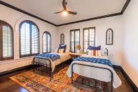 Three Bedroom, Historic, Charming Spanish Villa in Abilene TX!