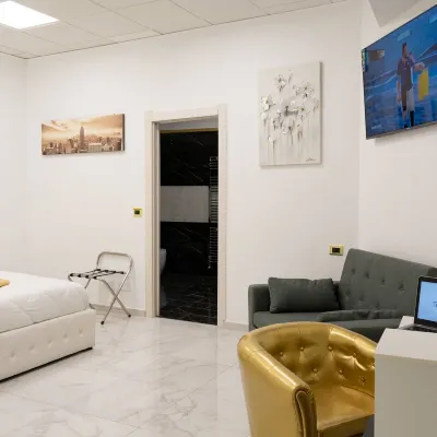Royal Central Room Hotel berhampiran Piazza del Nettuno