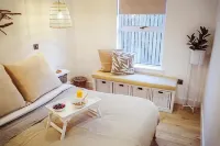 At The River - A Fairytale Cottage by the Beach