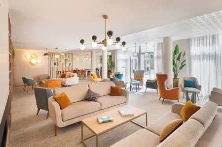 Zenao Appart'hôtels Montreuil Отели рядом с достопримечательностью «Point de vue de la grande traverse - Parc Jean Moulin»