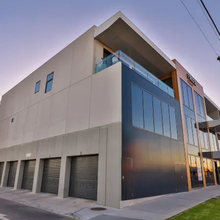 Indulge Apartments - City View Penthouses