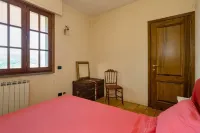 Room in Villa - Room on the Hill with Garden and Sea View