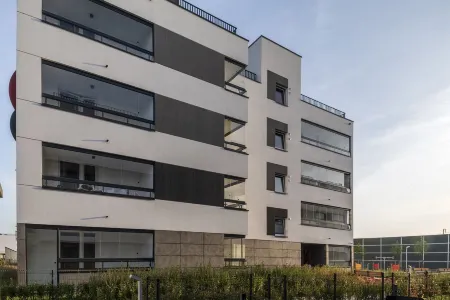 ShortStayPoland Marywilska (B137) Отели рядом с достопримечательностью «Multioutlet Sp. z o.o.»