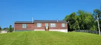 Charming 3-bedroom cabin in Amish country near Shreve Ohio,great birding area!