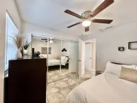 Stylish Apartment centrally located near Beach & Downtown St. Petersburg