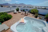 Villa with private heated pool and jacuzzi