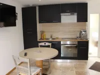 APARTMENT WITH CLIM, Fiber and GARAGE Hotels in Perigueux