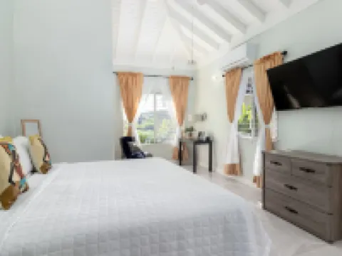 Draxhall Beach Access Gated Community Full Air Con Hotels in Greenwich Park