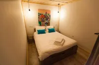 Gite du Chateau de Kerouartz Hotels in Lannilis