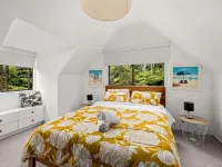 Absolute Waterfront Retreat Hotels in Opua