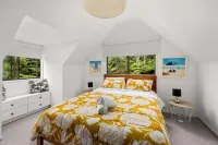 Absolute Waterfront Retreat Hotels in Opua