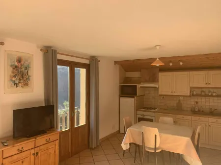 42 m2 apartment, ideal for a spa treatment in Brides or skiing in the 3 valleys. Отели в г. Сален-Ле-Терм