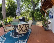 Takin' it Breezy - New Private 1 Bedroom Apartment