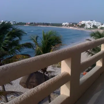Direct Oceanfront, Corner Balcony Panoramic View of Beach, Half Moon Bay, Akumal