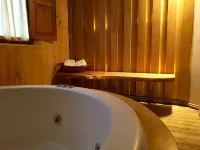 Accommodation in the mountains. Jacuzzi. Picos de Europa. Asturias. Cangas de Onis.