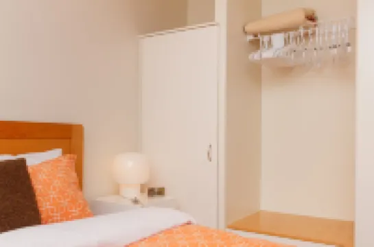 Victoria, ~BC~ - Fully Furnished-Self Contained Garden Suite