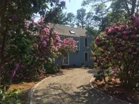 Cape Cod Retreat. Near Beaches and Amazing Pond