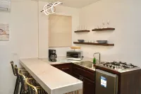 Charming & Spacious 2-bedroom Apartment Near Ocean-Starfish Villa