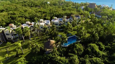 2 Bdrs. Villa with Pool & Beach 100 mt, Air Conditioning ,Wi-fi, Chef & Staff