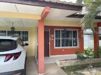 Enjoy family size cozy home Hotel di 