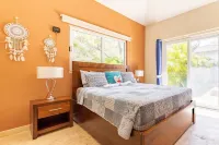 2 Bed 2 Bath Villa with Jacuzzi, High Speed Wi-Fi
